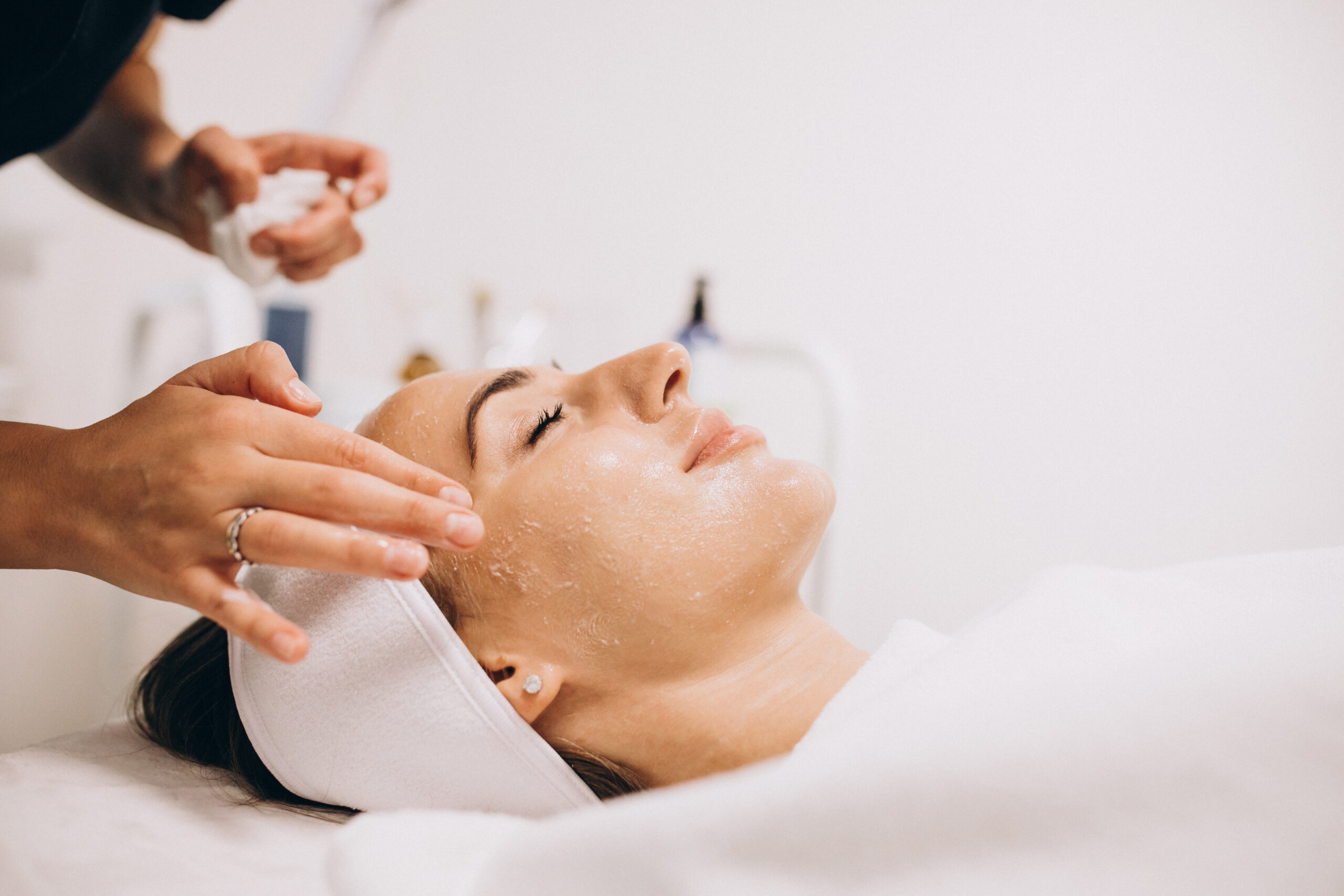 Gesichtsbehandlung Kosmetik Basel